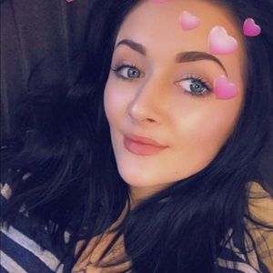 Meet your Posher, Kayla